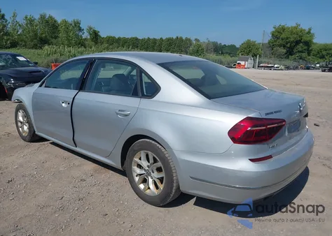 2018 Volkswagen Passat 2.0T R-Line/2.0T S from USA, damaged, VIN 1VWAA7A32JC044078